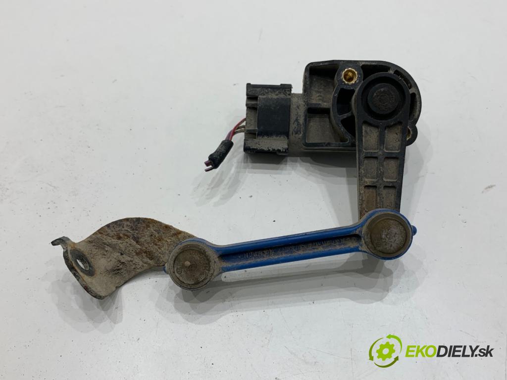 AUDI A4 B6 Kombi 2001 96 kW 1.9 TDI 1896 Snímač XENON zad ľavy 8E0907503