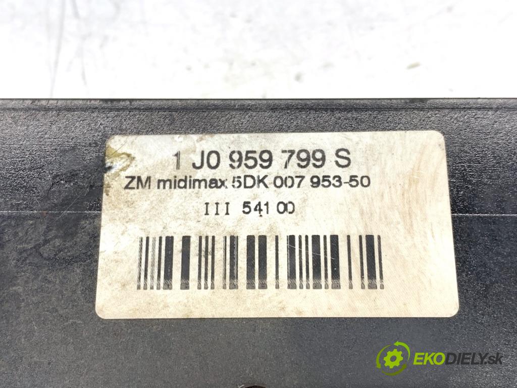 SEAT LEON I liftback 2000 132 kW 1.8 20V T 4 1781 modul komfortu 1J0959799S (Komfortní modul)