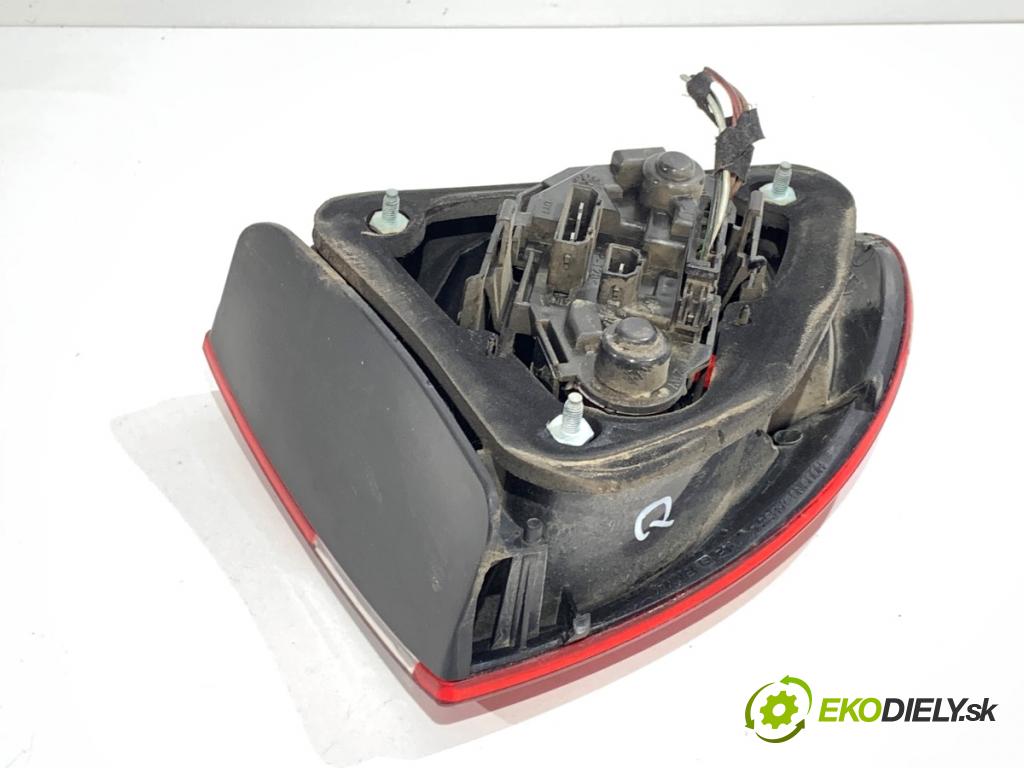 SEAT LEON I liftback 2000 132 kW 1.8 20V T 4 1781 Svetlo pravy zad 1M6945096A