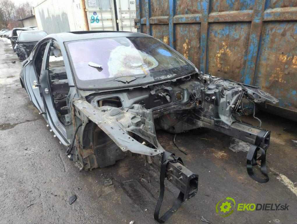 AUDI A7 4G liftback 2015 412 kW RS7 quattro 3993 karoséria ČTVRŤÁK: Blatník prah strecha PODŁUŻNICA