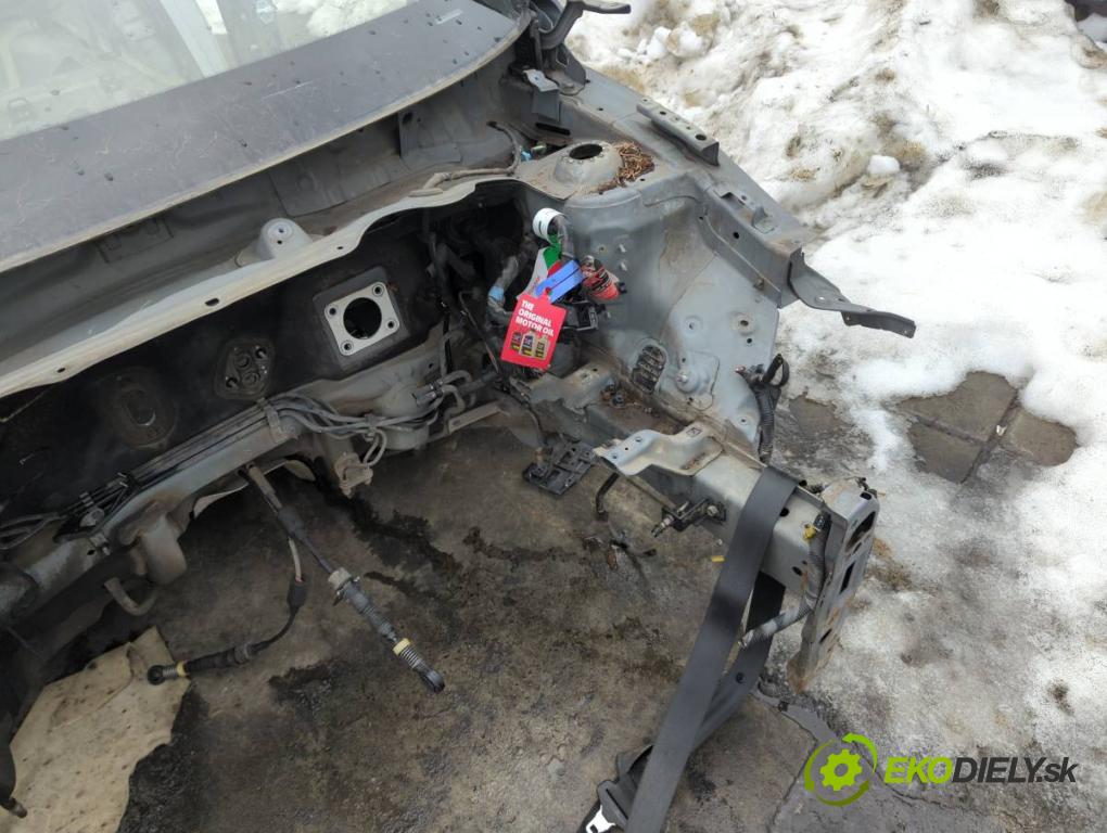 HYUNDAI i20 II liftback 2015 74 kW 1.4 1368 karoséria ČTVRŤÁK: Blatník prah strecha PODŁUŻNICA