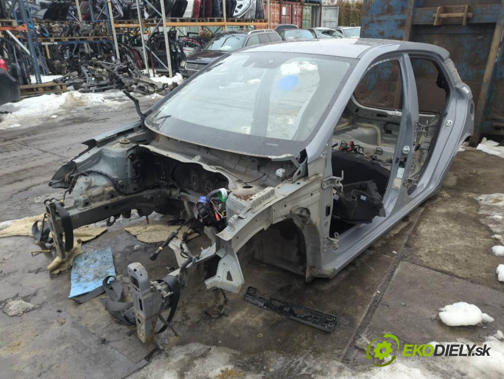 HYUNDAI i20 II liftback 2015 74 kW 1.4 1368 karoséria ČTVRŤÁK: Blatník prah strecha PODŁUŻNICA