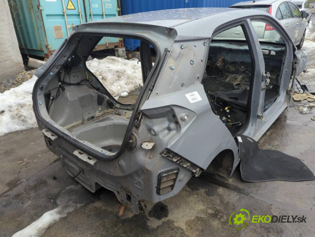 HYUNDAI i20 II liftback 2015 74 kW 1.4 1368 karoséria ČTVRŤÁK: Blatník prah strecha PODŁUŻNICA
