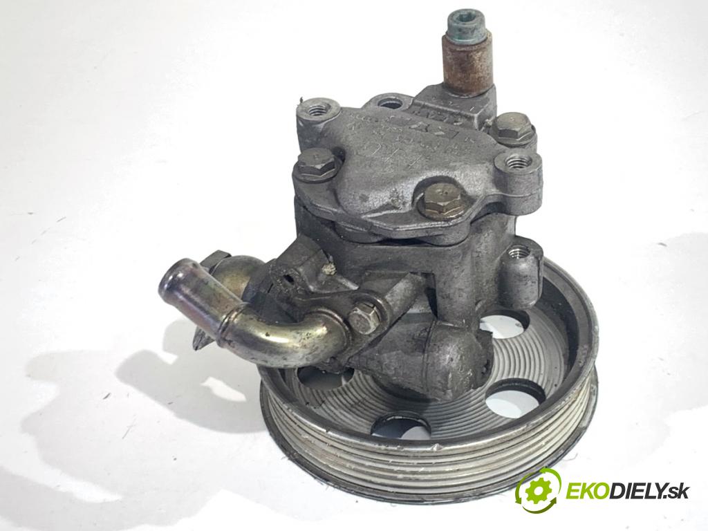 AUDI A4 B6 Kombi 2002 75 kW 1.6 1595 pumpa servočerpadlo 8E0145153ES (Servočerpadlo)