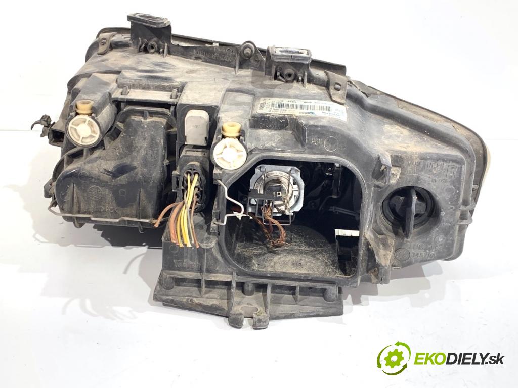AUDI A4 B6 Kombi 2002 75 kW 1.6 1595 Svetlomet pravy predný 8E0941004F