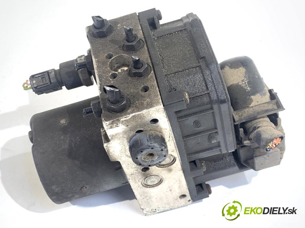 AUDI A4 B6 Kombi 2002 75 kW 1.6 1595 pumpa ABS 8E0614517 (Pumpa ABS)
