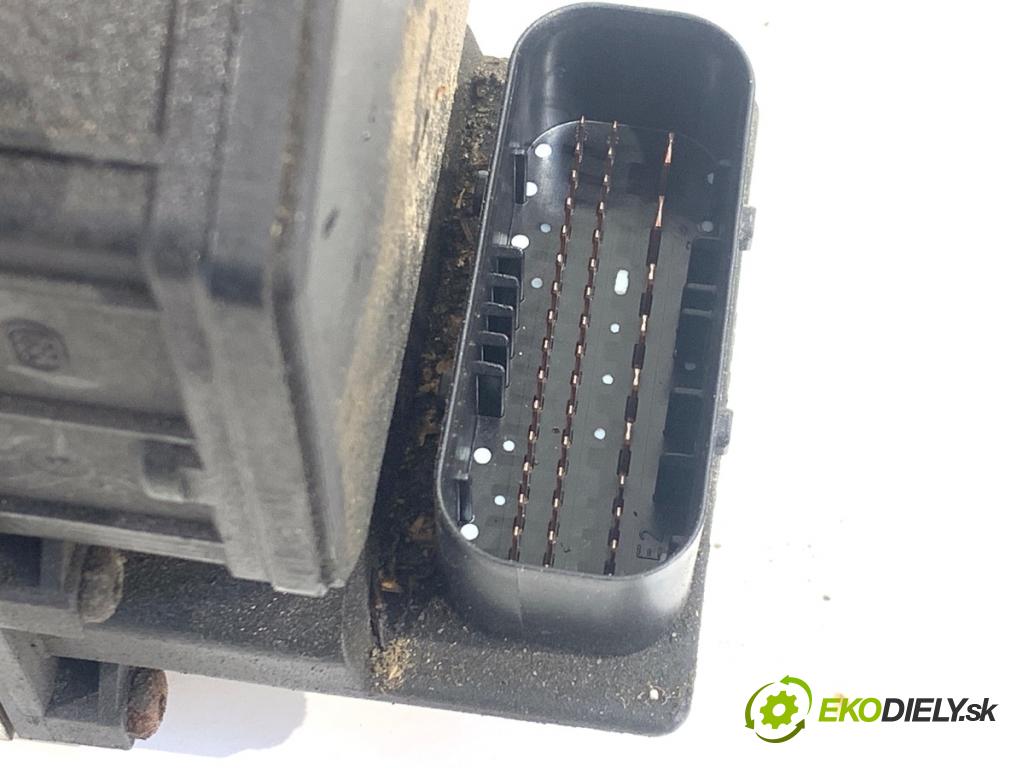 AUDI A4 B6 Kombi 2002 75 kW 1.6 1595 pumpa ABS 8E0614517 (Pumpa ABS)