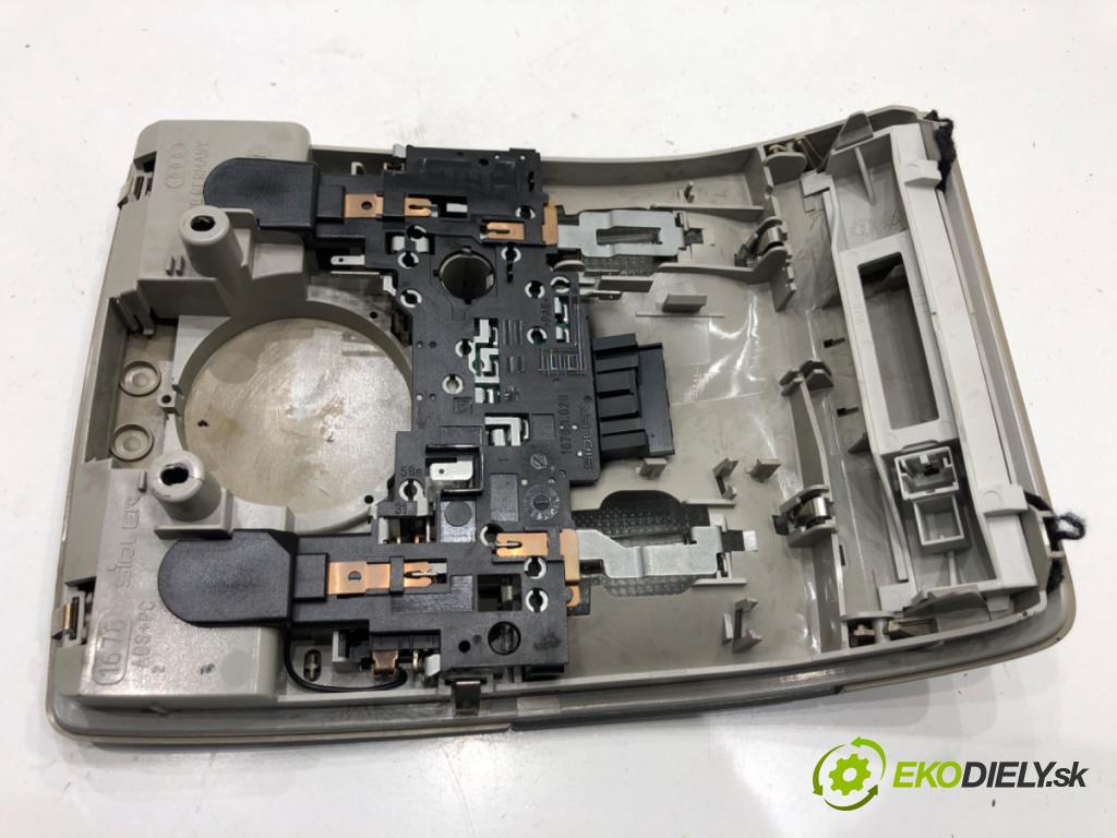 AUDI A4 B6 Kombi 2002 75 kW 1.6 1595 světlo stropní 8E0947135A