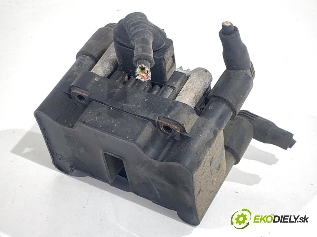 AUDI A4 B6 Kombi 2002 75 kW 1.6 1595 cívka zapalovací 0986221048 (Zážehová cívka)