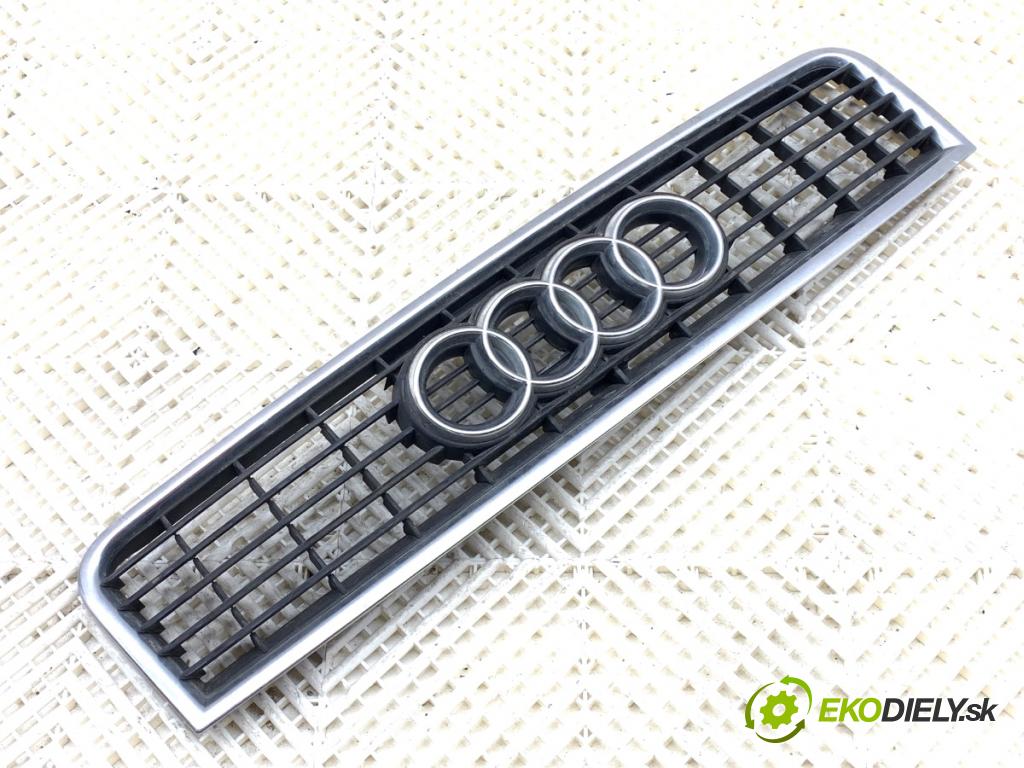 AUDI A4 B6 Kombi 2002 75 kW 1.6 1595 mřížka maska 8E0853651B (Přední mřížka (maska chladiče))