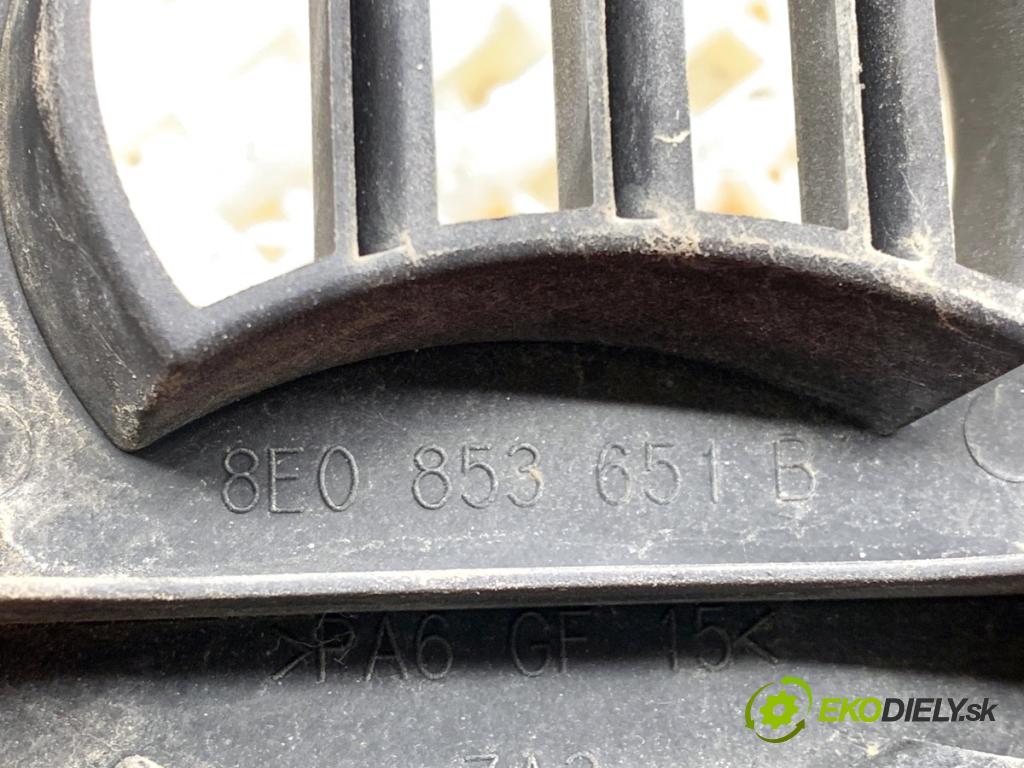 AUDI A4 B6 Kombi 2002 75 kW 1.6 1595 Mriežka maska 8E0853651B (Mriežka predná (maska chladiča))