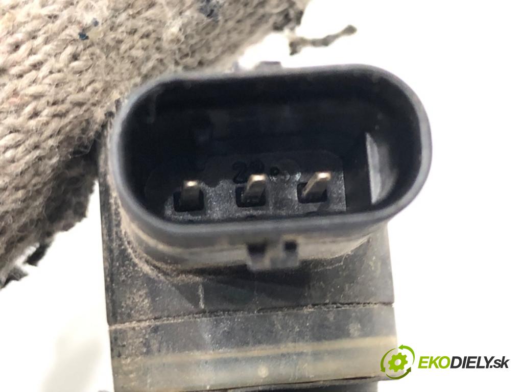 AUDI A4 B6 Kombi 2002 75 kW 1.6 1595 snímač PDC 1S0919275