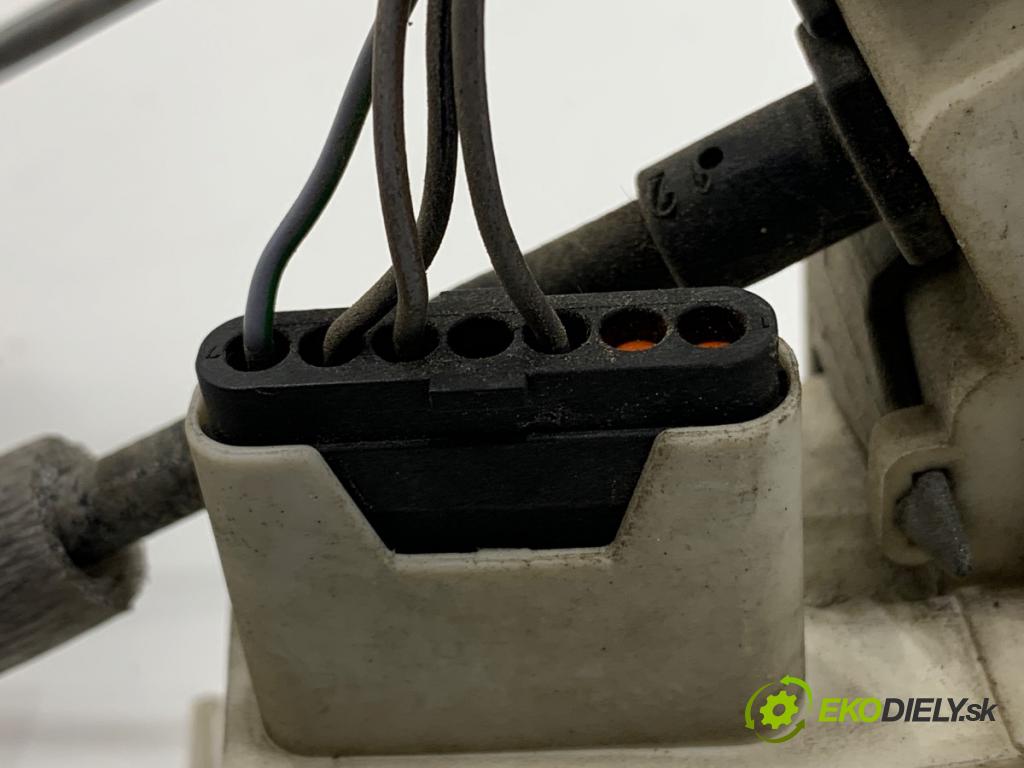 MERCEDES-BENZ W169 liftback 2005 80 kW A 180 CDI (169.007, 169.307) 1991 zámok Dvere pravy predný 1697202835