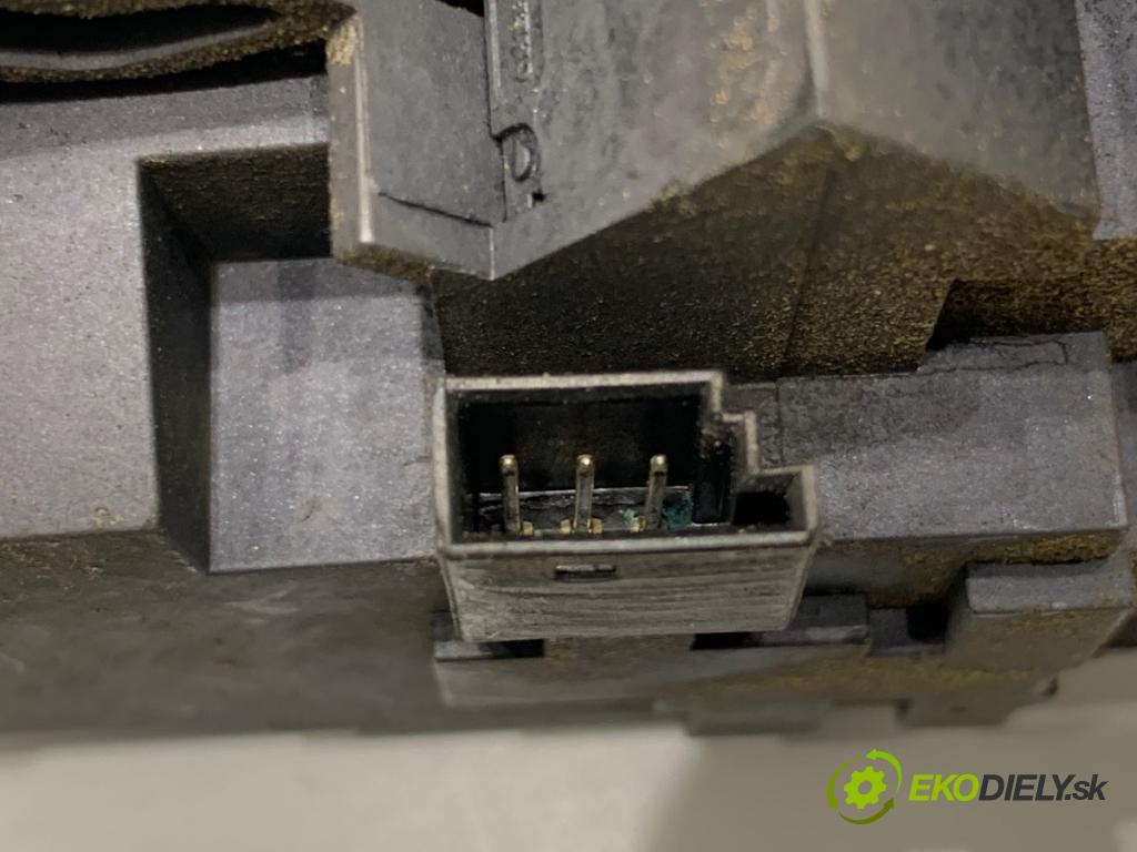 MERCEDES-BENZ W169 liftback 2005 80 kW A 180 CDI (169.007, 169.307) 1991 zámok dverí zad 1697400036