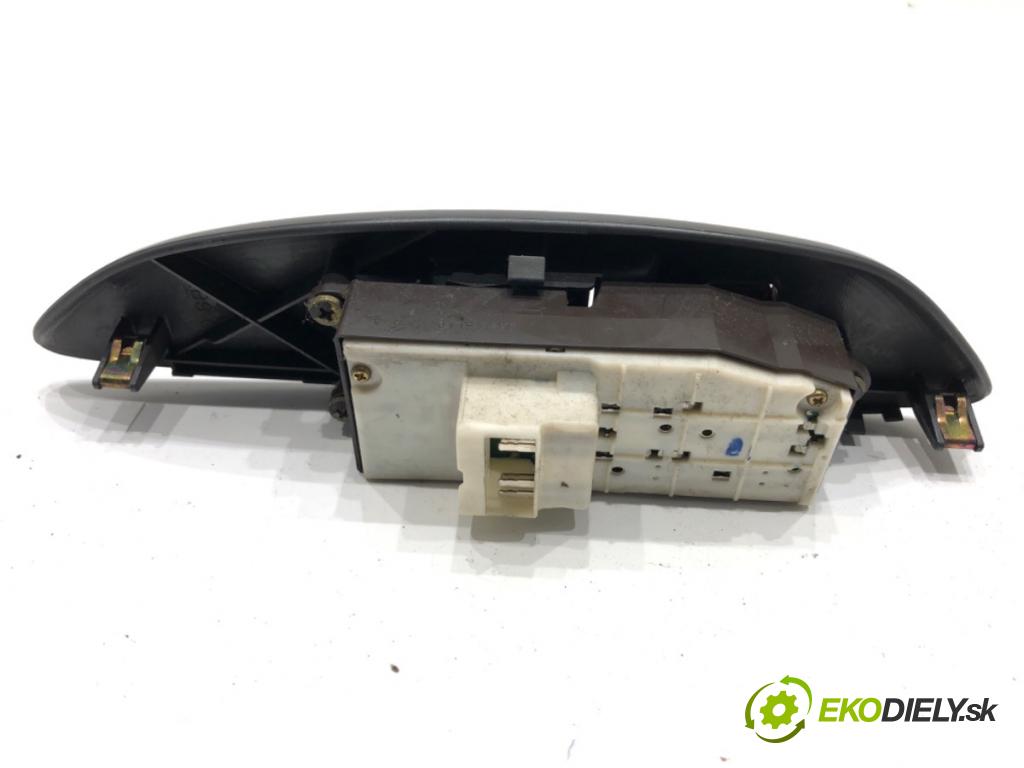 TOYOTA YARIS I liftback 2003 48 kW 1.0 (SCP10_) 998 Prepínač okien  (Prepínacie páčky pod volantom)