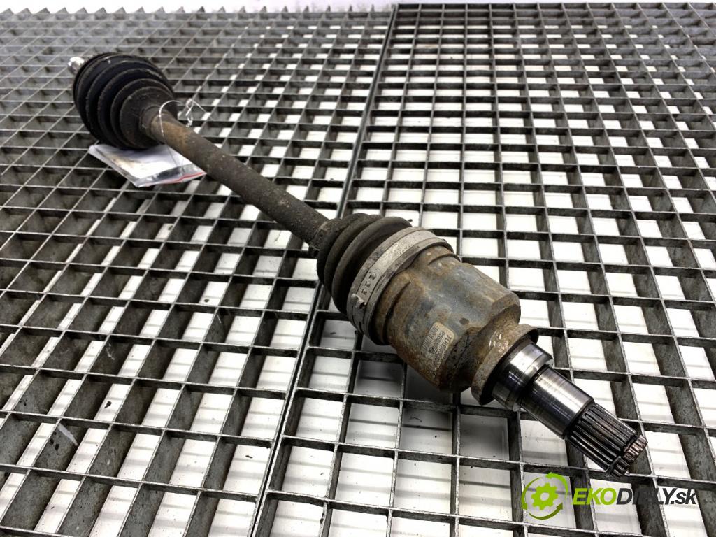 TOYOTA YARIS I liftback 2003 48 kW 1.0 (SCP10_) 998 Poloos ľavy predný