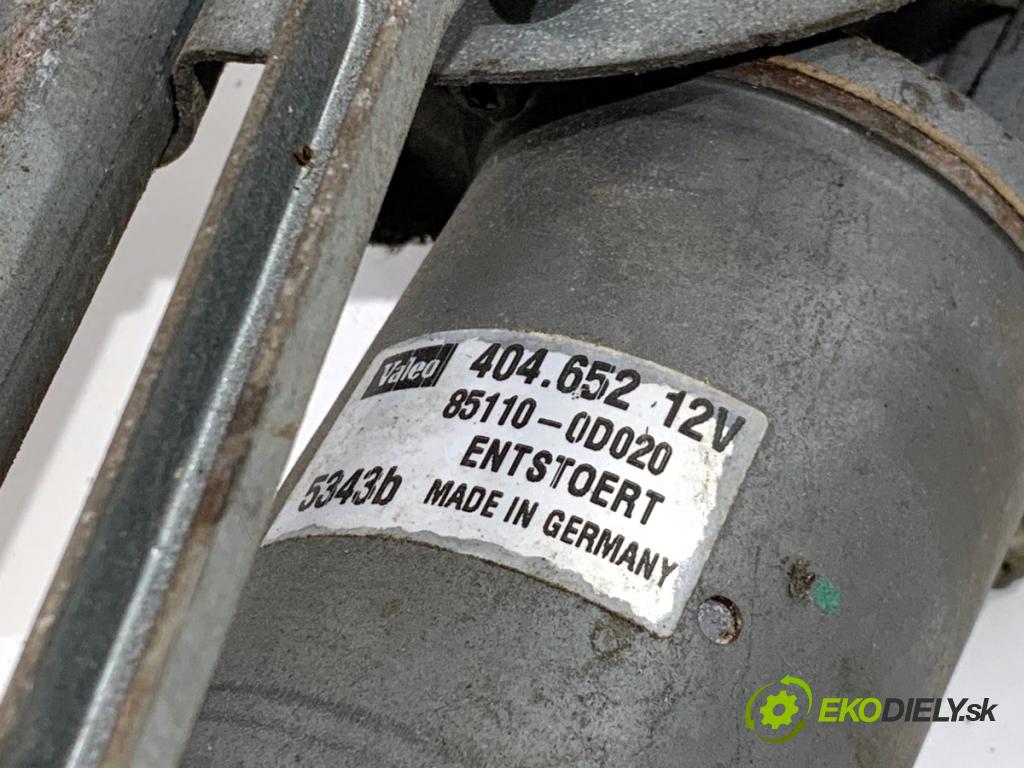 TOYOTA YARIS I liftback 2003 48 kW 1.0 (SCP10_) 998 Mechanizmus stieračov predný 85110-0D020 (Motorček stieračov predný)