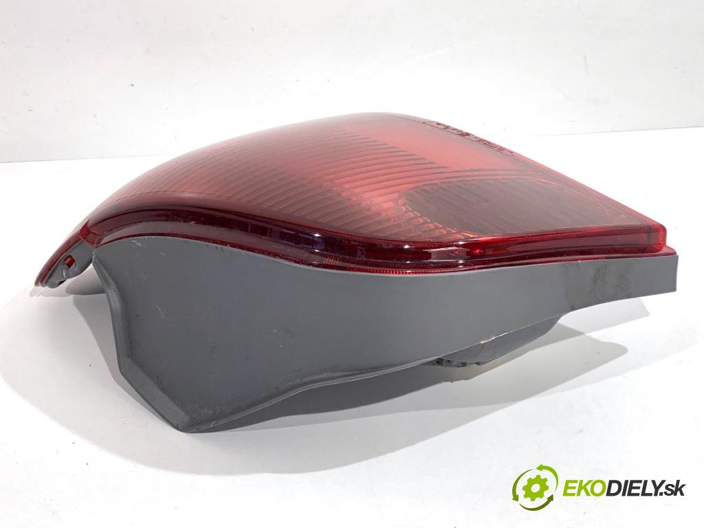 TOYOTA YARIS I liftback 2003 48 kW 1.0 (SCP10_) 998 světlo pravý zadní část