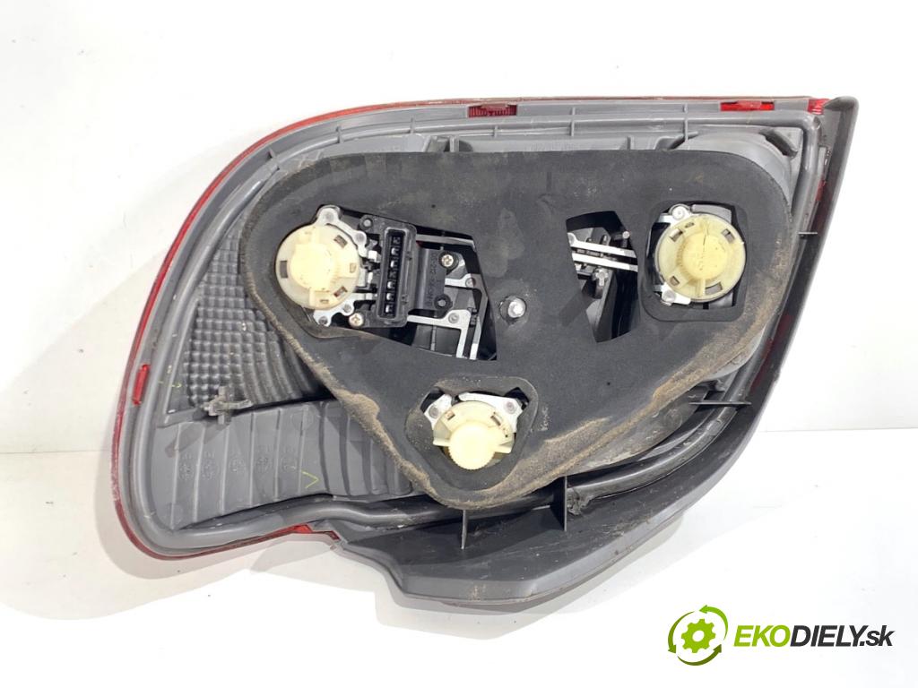 TOYOTA YARIS I liftback 2003 48 kW 1.0 (SCP10_) 998 světlo levý zadní část