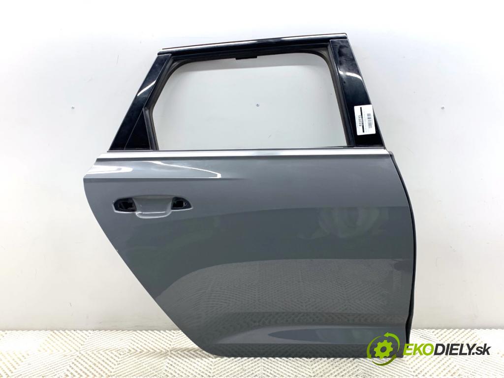 AUDI A6 C8 Kombi 2022 441 kW RS6 Mild Hybrid quattro 3996 Dvere pravy zad LY7C