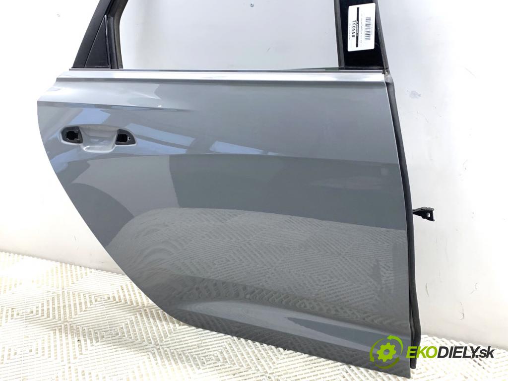 AUDI A6 C8 Kombi 2022 441 kW RS6 Mild Hybrid quattro 3996 Dvere pravy zad LY7C