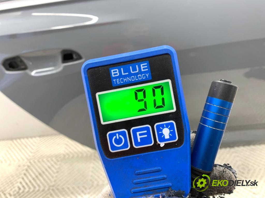 AUDI A6 C8 Kombi 2022 441 kW RS6 Mild Hybrid quattro 3996 Dvere pravy zad LY7C