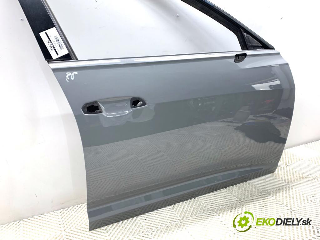 AUDI A6 C8 Kombi 2022 441 kW RS6 Mild Hybrid quattro 3996 Dvere pravy predný LY7C