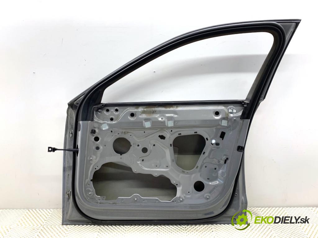 AUDI A6 C8 Kombi 2022 441 kW RS6 Mild Hybrid quattro 3996 Dvere pravy predný LY7C