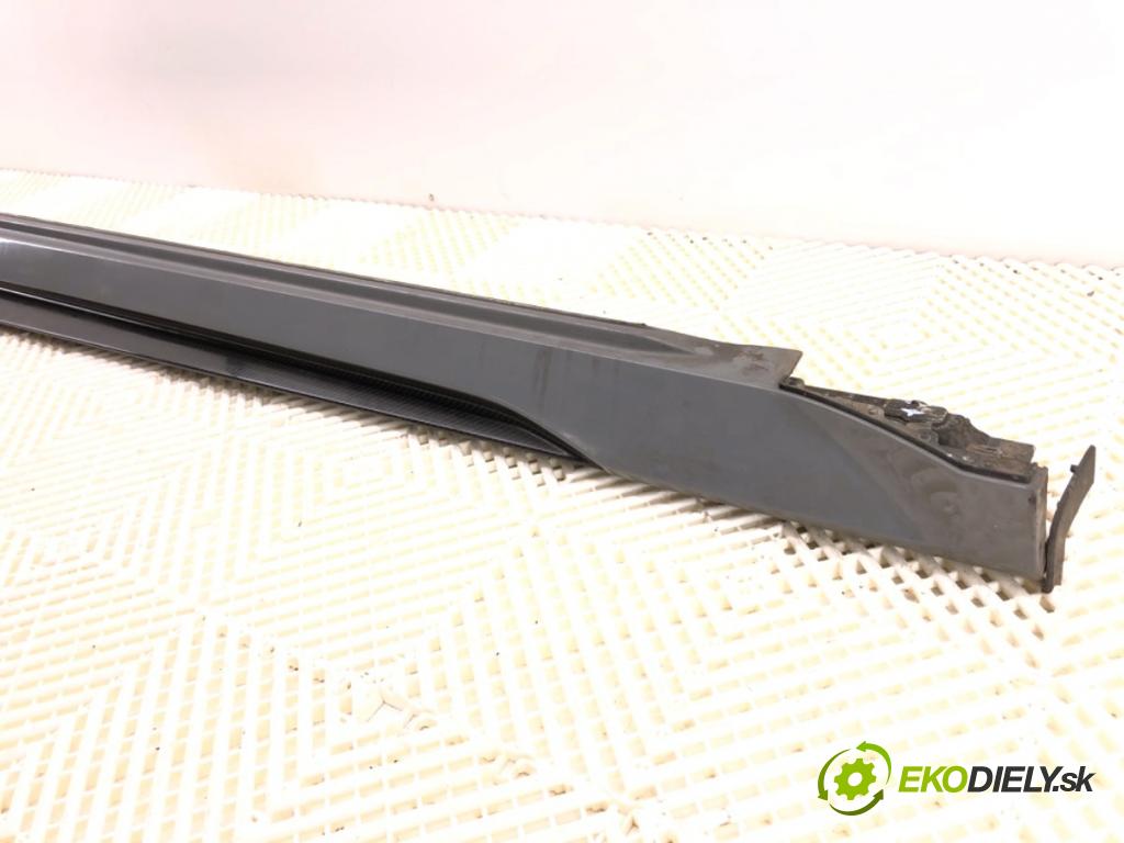 AUDI A6 C8 Kombi 2022 441 kW RS6 Mild Hybrid quattro 3996 Lišta prahová pravy RS6