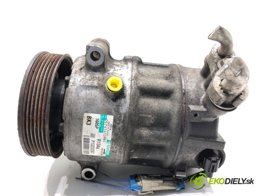 OPEL INSIGNIA A liftback 2009 118 kW 2.0 CDTI (68) 1956 kompresor klimatizace P13232307 (Kompresor klimatizace)