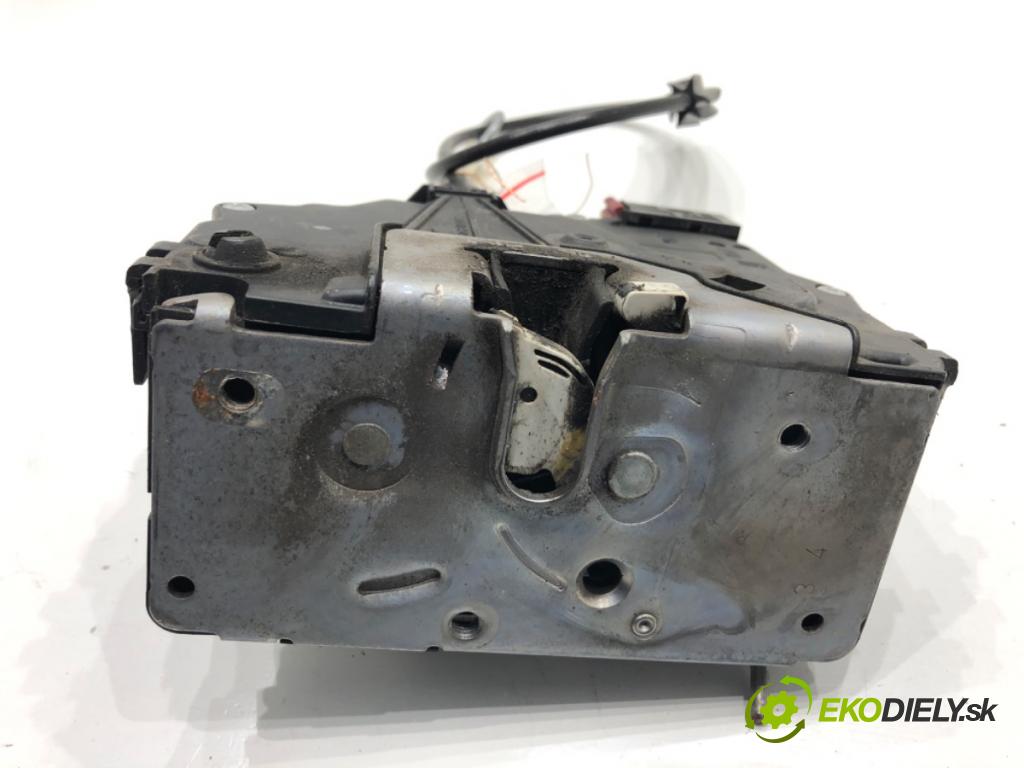 OPEL CORSA D liftback 2013 63 kW 1.2 (L08, L68) 1229 zámok dveře pravý zadní část 13258267