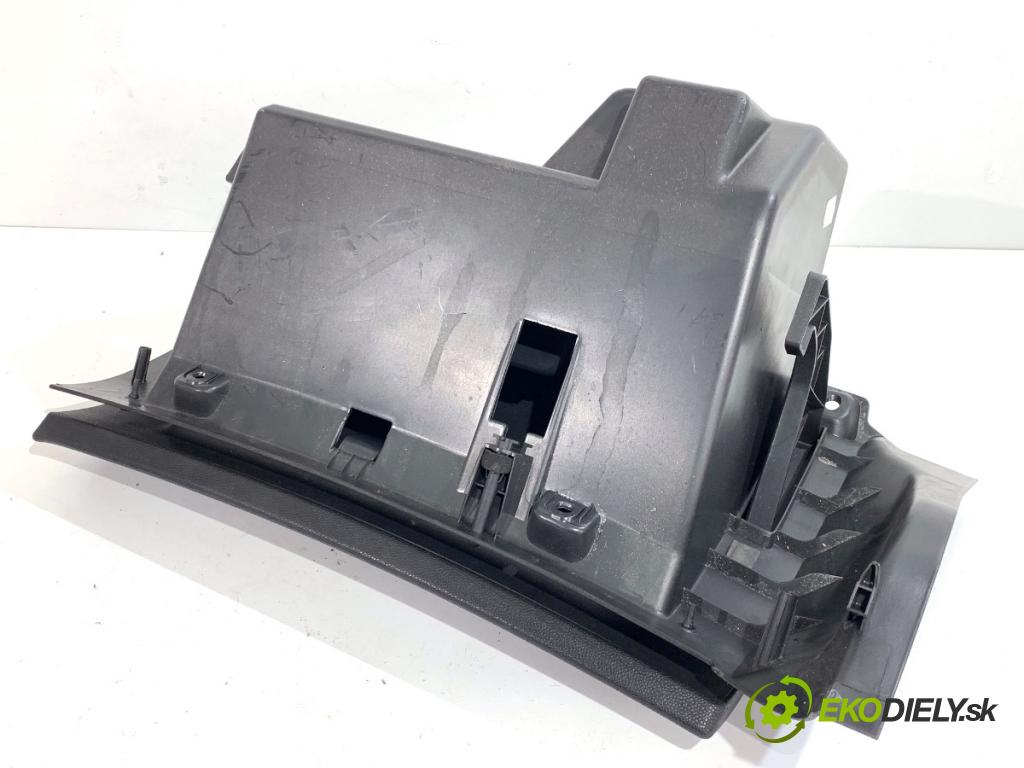 OPEL CORSA D liftback 2013 63 kW 1.2 (L08, L68) 1229 Priehradka, kastlík spolujazdca 13205097 (Priehradka (kastlík))