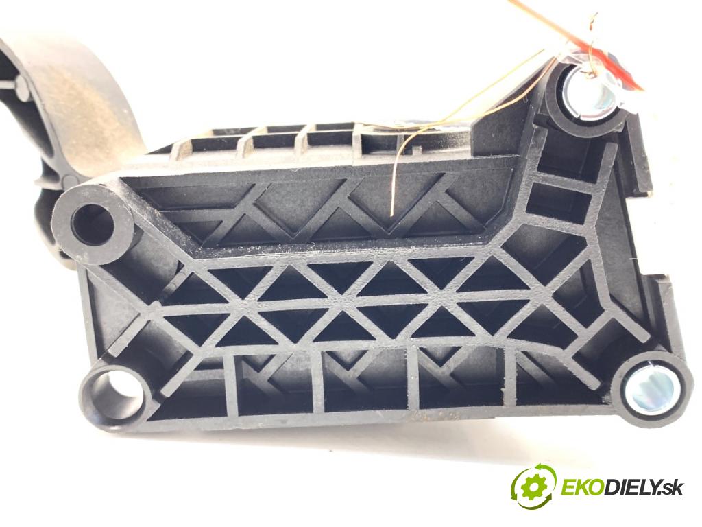 OPEL CORSA D liftback 2013 63 kW 1.2 (L08, L68) 1229 Potenciometer plynu 13305804 (Potenciometer plynového pedálu)