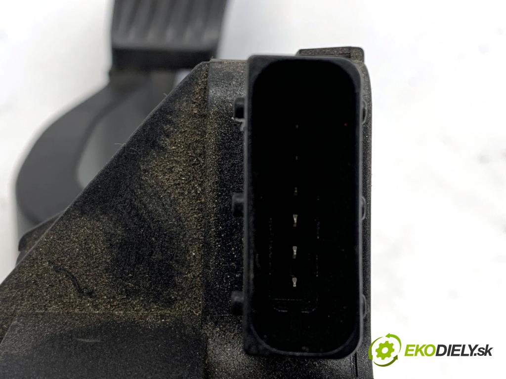 OPEL CORSA D liftback 2013 63 kW 1.2 (L08, L68) 1229 Potenciometer plynu 13305804 (Potenciometer plynového pedálu)