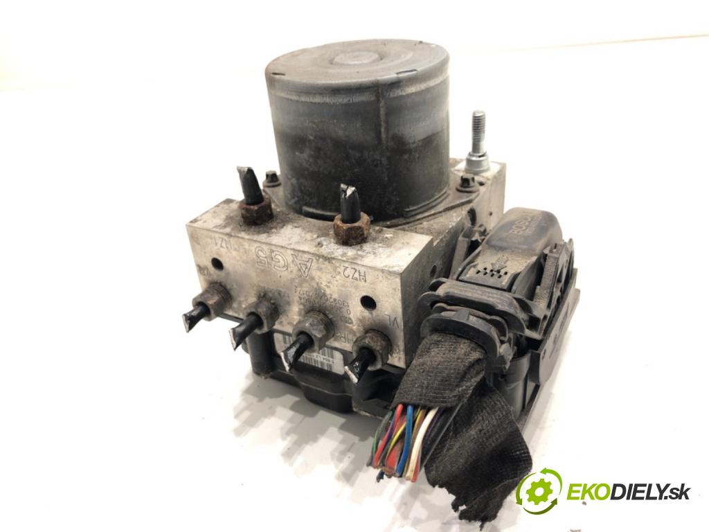 OPEL CORSA D liftback 2013 63 kW 1.2 (L08, L68) 1229 pumpa ABS 13350598 (Pumpa ABS)