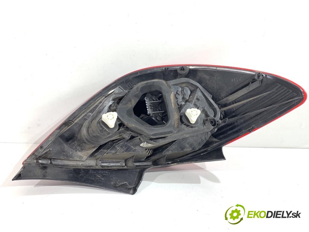 OPEL CORSA D liftback 2013 63 kW 1.2 (L08, L68) 1229 Svetlo pravy zad 13269051
