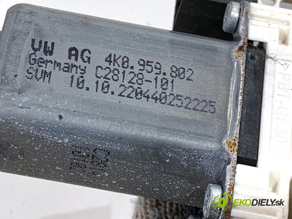 AUDI A6 C8 Kombi 2022 441 kW RS6 Mild Hybrid quattro 3996 Mechanizmus okna pravy predný 4K0837462