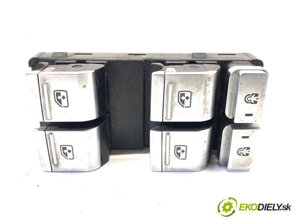 AUDI A6 C8 Kombi 2022 441 kW RS6 Mild Hybrid quattro 3996 Prepínač okien 4K0959851C (Prepínacie páčky pod volantom)