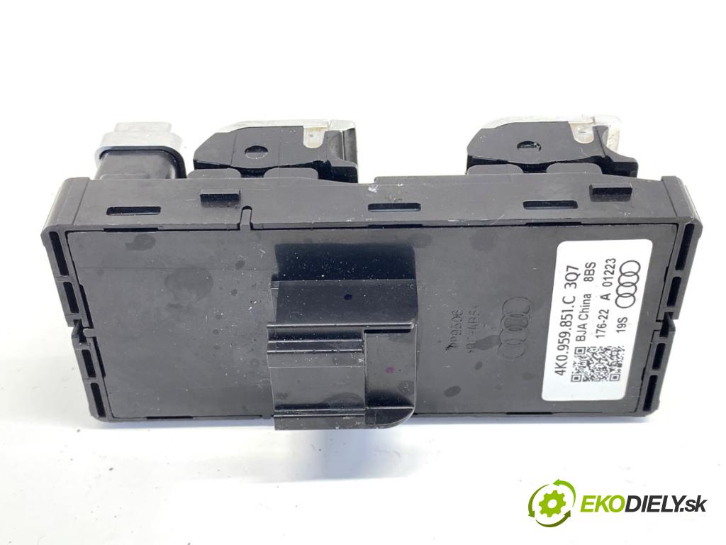 AUDI A6 C8 Kombi 2022 441 kW RS6 Mild Hybrid quattro 3996 Prepínač okien 4K0959851C (Prepínacie páčky pod volantom)