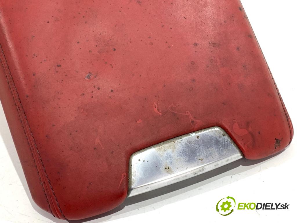 AUDI A6 C8 Kombi 2022 441 kW RS6 Mild Hybrid quattro 3996 loketní opěrka 4K0864283D (Loketní opěrka)