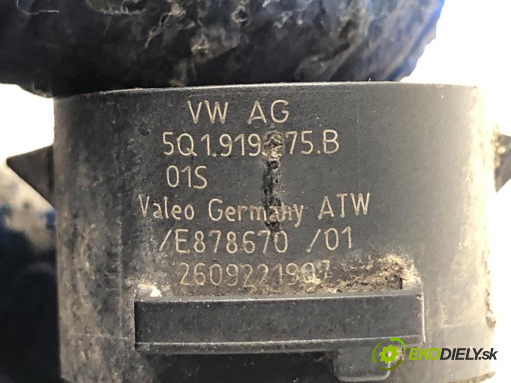 AUDI A6 C8 Kombi 2022 441 kW RS6 Mild Hybrid quattro 3996 snímač PDC 5Q1919275B