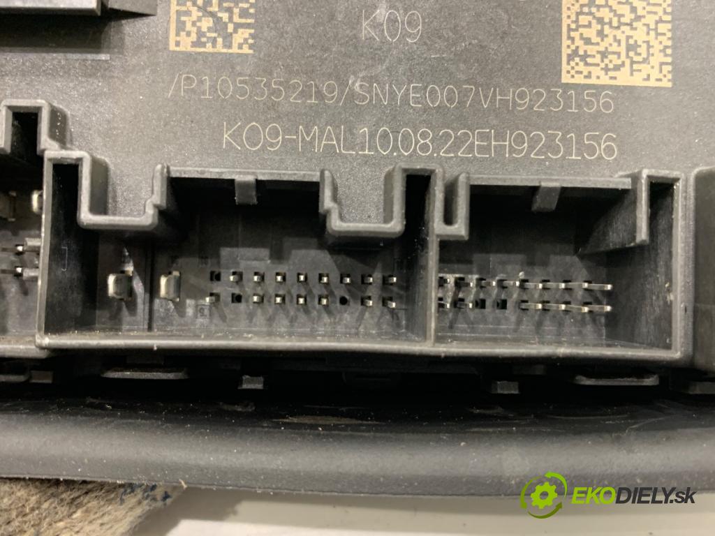 AUDI A6 C8 Kombi 2022 441 kW RS6 Mild Hybrid quattro 3996 Modul Dvere zad ľavy 4M1959795J