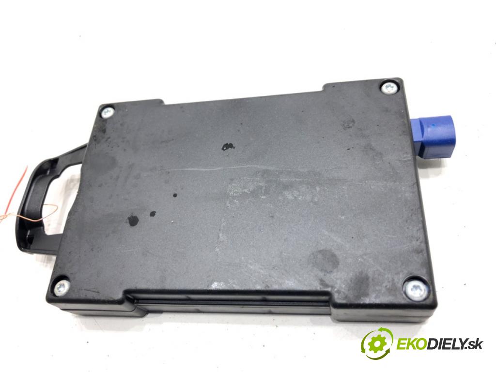 AUDI A6 C8 Kombi 2022 441 kW RS6 Mild Hybrid quattro 3996 modul CZYTNIK KARTY: 4N0919805