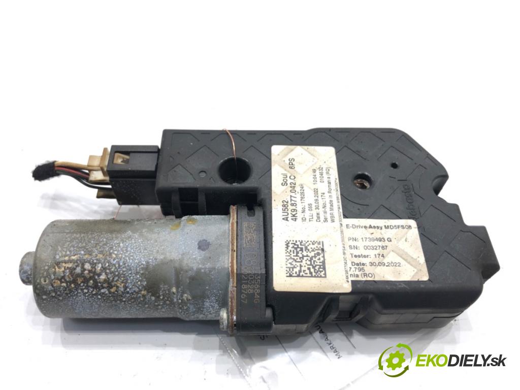 AUDI A6 C8 Kombi 2022 441 kW RS6 Mild Hybrid quattro 3996 Motorček strešného okna 4K9877042C (Motorček ovládania strešného okna)