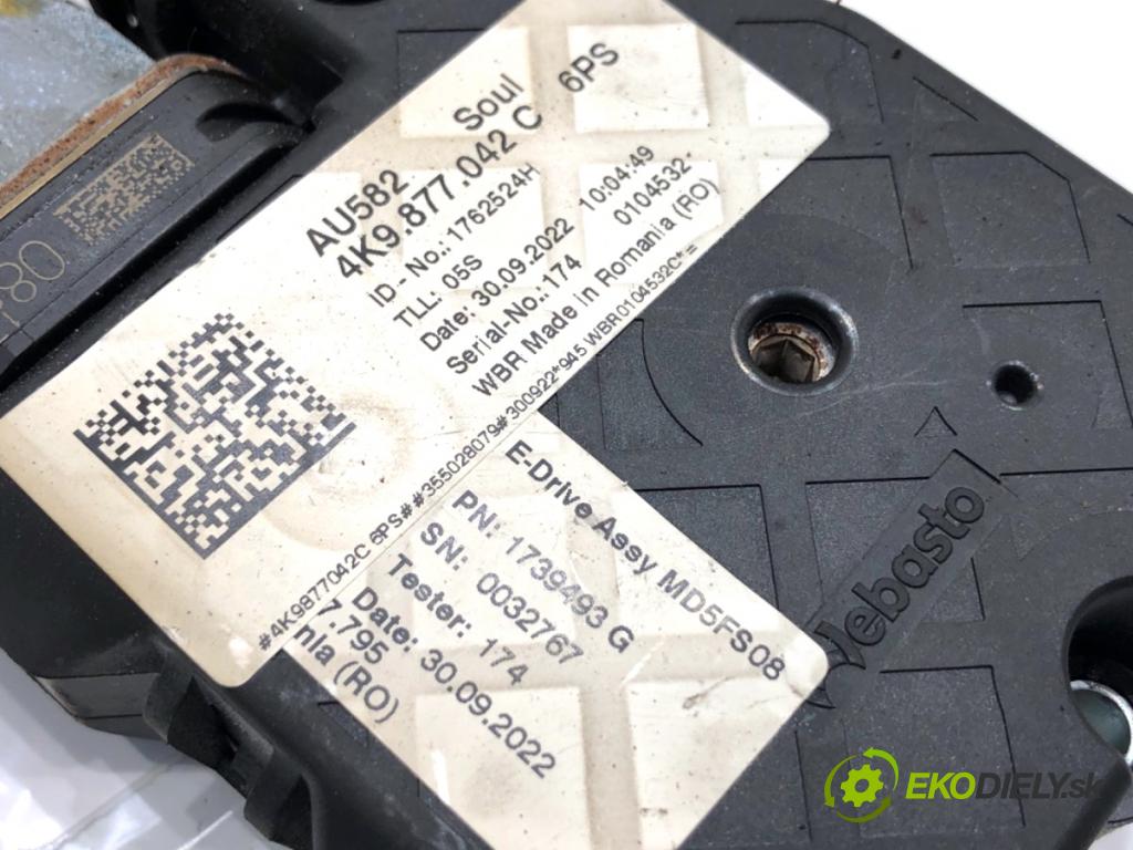 AUDI A6 C8 Kombi 2022 441 kW RS6 Mild Hybrid quattro 3996 Motorček strešného okna 4K9877042C (Motorček ovládania strešného okna)