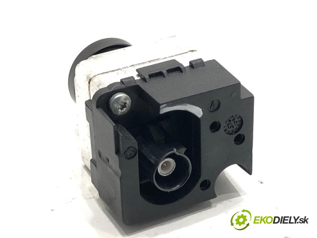 AUDI A6 C8 Kombi 2022 441 kW RS6 Mild Hybrid quattro 3996 KAMERA ZPĚT: 4N0980546A