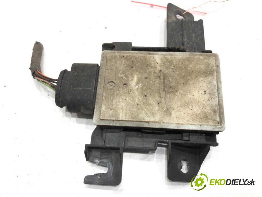 AUDI A6 C8 Kombi 2022 441 kW RS6 Mild Hybrid quattro 3996 RADAR: ASYSTENT: PASA 4N0907566A