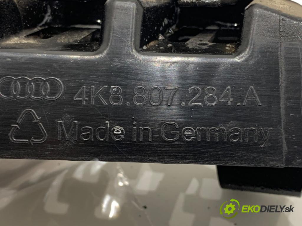 AUDI A6 C8 Kombi 2022 441 kW RS6 Mild Hybrid quattro 3996 úchyt nárazníka pravý přední část 4K8807284A