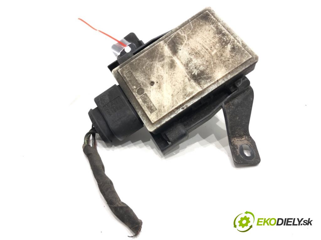 AUDI A6 C8 Kombi 2022 441 kW RS6 Mild Hybrid quattro 3996 RADAR: ASISTENT: PASA 4N0907566AM