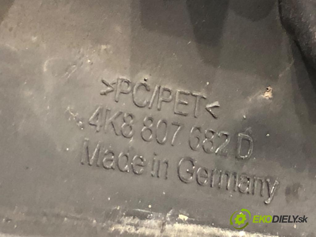 AUDI A6 C8 Kombi 2022 441 kW RS6 Mild Hybrid quattro 3996 mří nárazníka pravý přední část CARBON 4K8807682D